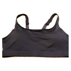 Sports bra with hook closure
